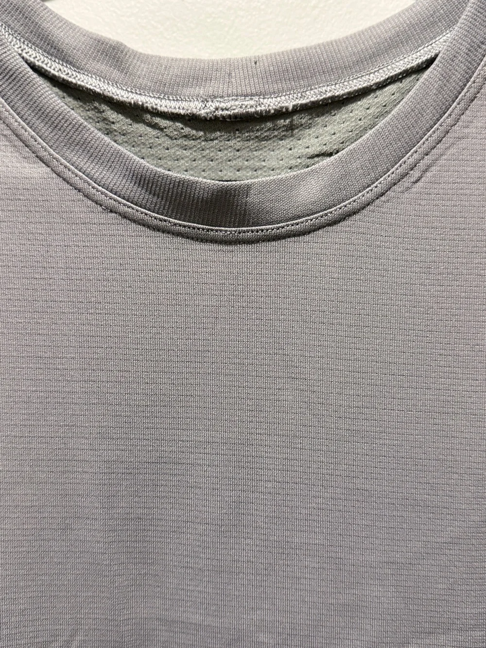 Lululemon Swiftly Breathe Crop Tank
Chicago / Grey Sage - Picture 5 of 6